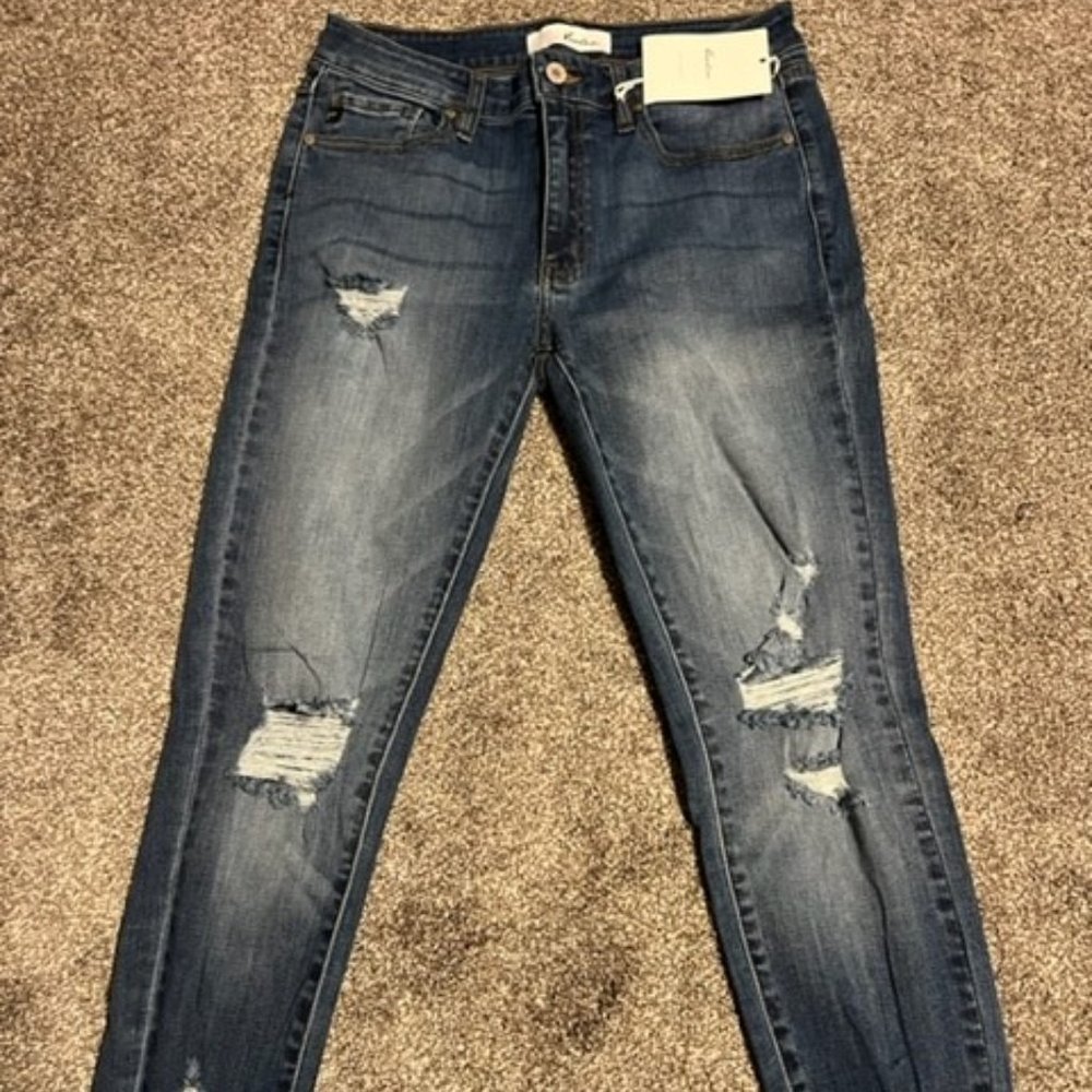 NWT Kancan Women's Jeans Size 9/28 28" inseam distressed skinny cropped jeans